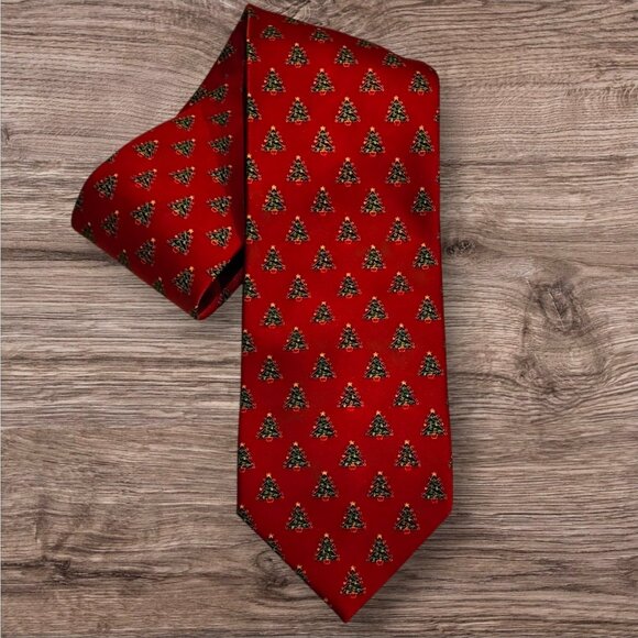 Hallmark Other - Men’s Red Christmas Tie with Small Festive Tree Pattern Holiday Necktie